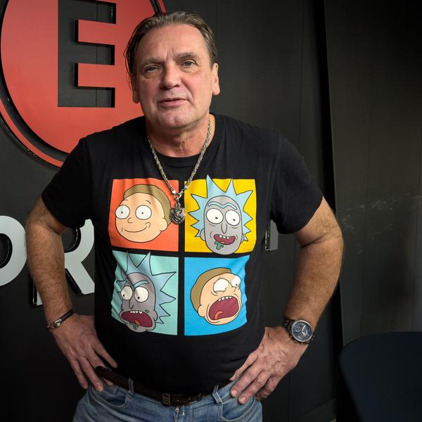Host Expres FM