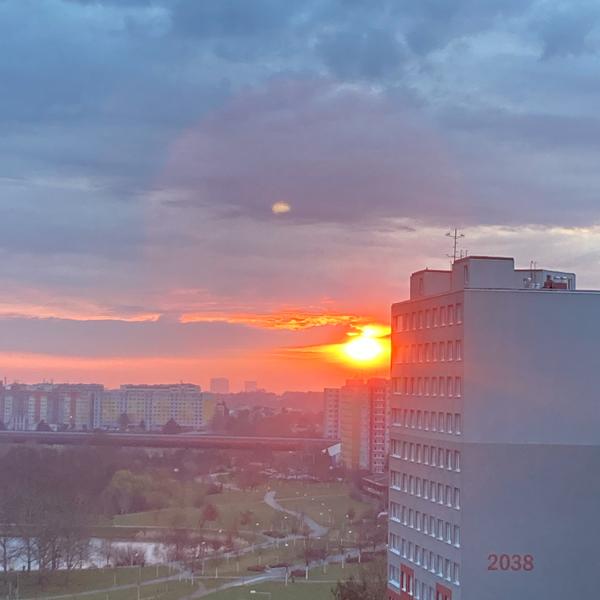 „Z pohovky s Kačkou“