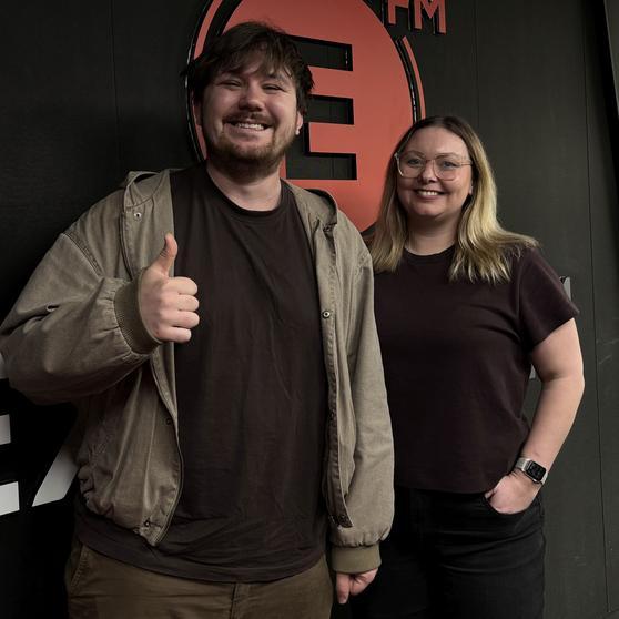 Host Expres FM