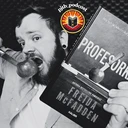 Lekce Profesorka: Jak Freida McFadden rozřezává červivé jablko vztahů na střední škole